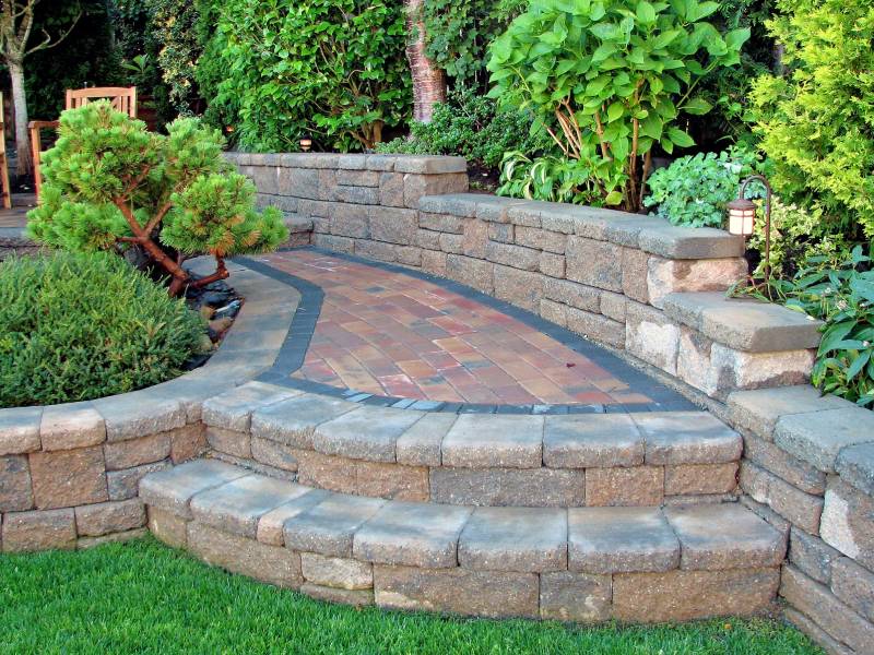 Creative Ways to Use Patio Pavers in Residential Hardscaping